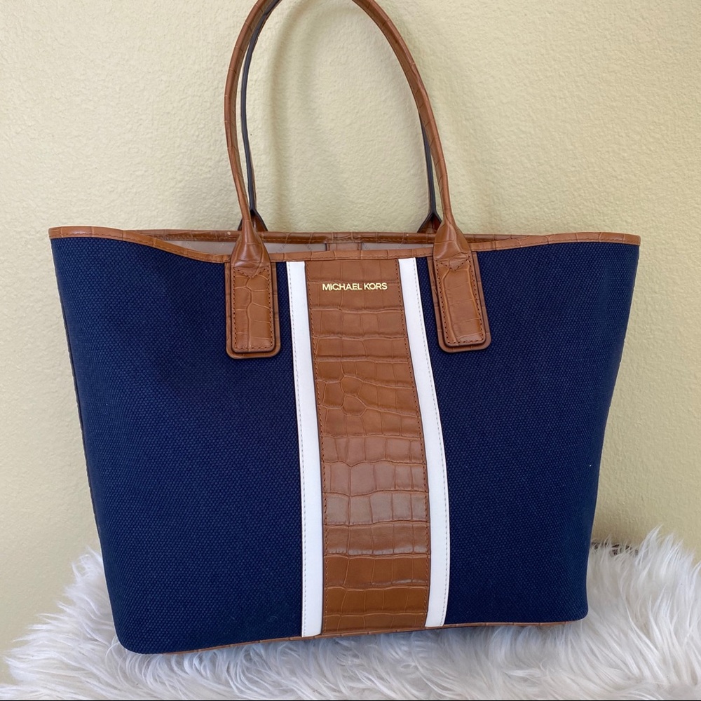 Michael Kors large Greenwich LG EW shoulder tote - Picture 16 of 16